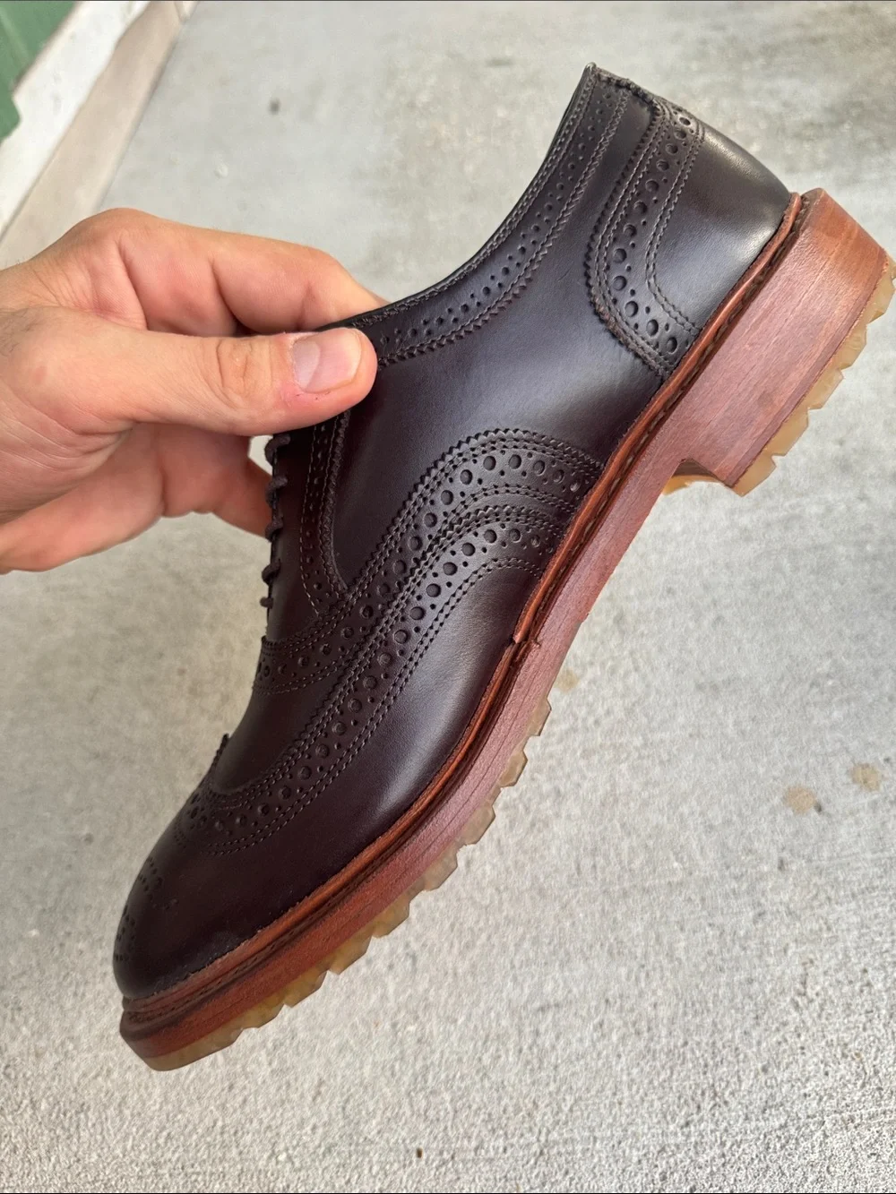LIKE NEW Allen Edmonds McTavish Brown Leather Wingtip Brogues 10D